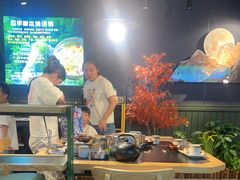 -鹿鸣山草本茶香火锅(园西路店)
