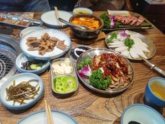 -明洞阿姨·韩式酱蟹烤肉·创意料理(三元桥店)