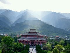-三塔倒影公园
