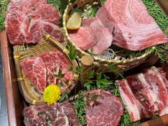 -山川小町·极番烧肉(新地假日广场店)
