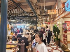 -大食代美食广场(上海中心店)