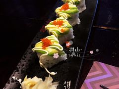 牛油果软壳蟹寿司-羽山料理