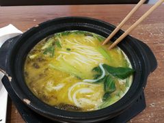 -在蒙自过桥米线