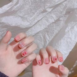 -NEW LOOK-绿麓 · 美甲美睫脱毛工作室