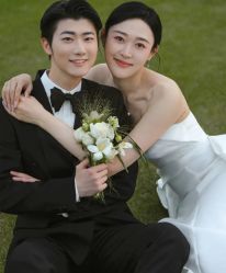 点击看大图 -挪娅婚纱摄影皇家会所