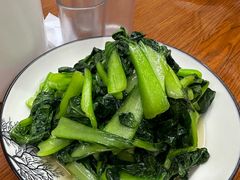 -胡子饮食店