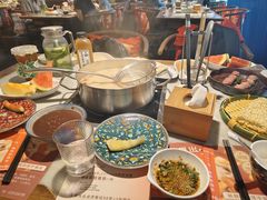 -尚尚仙·酸汤猪手·猪肚鸡火锅(华联万柳购物中心店)