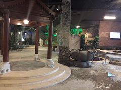 -泉城欧乐堡戏水湾艺术养生温泉