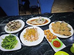 -小海豚•老字号海鲜餐厅(天涯店)