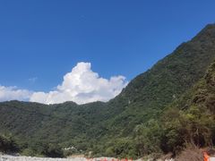 -秦岭峡谷漂流景区