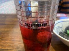 紫苏杨梅饮-黑白电视长沙小吃(悦汇城店)