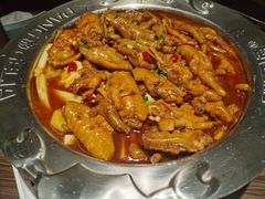 鸡翅煲-胖哥俩肉蟹煲(湖滨银泰in77店)
