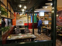 大堂-老谷家黄泥烧鸽子·烧烤