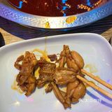 肥美。对了，小料台还有自助的水果，走时吃的好饱好饱
