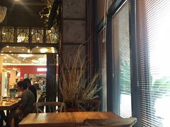 -玛格萝妮(汇智国际商业中心店)