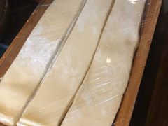 -老牌坊云南鱼豆花火锅(哈西万达店)