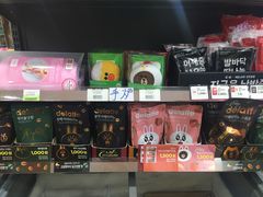 -LINE FRIENDS Garosu-gil Flagship Store