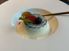 -MONICH牛排融合餐厅(和义大道购物中心店)