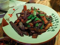-胡桃里音乐餐厅(陶溪川店)(川湘赣菜·世界百大酒庄直供红酒·音乐表演)
