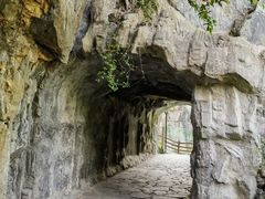 -汉中石门栈道风景区