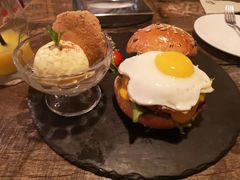 -HIGH FIVE哈福手工汉堡(桂林路店)