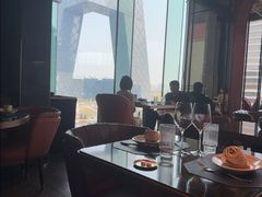 -福楼毕斯罗F Bistronome(国贸商城约会地标景观店)