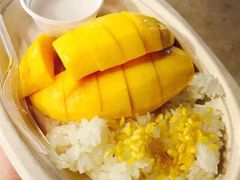 -芒果糯米饭摊子