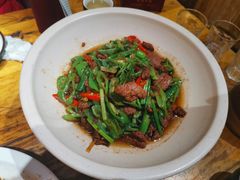 -老滇山寨•云南特色菜•地方菜•民族风情歌舞表演(金碧店)