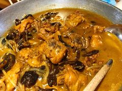小鸡炖蘑菇-关东小磨东北菜(上海长风大悦城店)