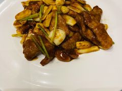 蒜爆鲜切小牛肉-京味斋·北京烤鸭(北京南站洋桥店)