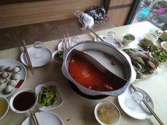 -歪小孩山野鲜货火锅店(银河名座店)