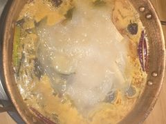 -洱火云南酸菜牛肉火锅(石景山当代商城店)