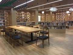 -漕河泾街道图书馆(漕河泾社区文化活动中心店)