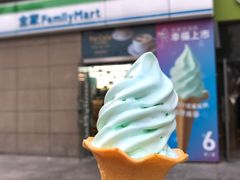 -全家便利店(东直门店)