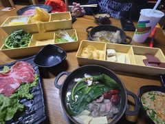 -呷哺呷哺 黄金牧场 (欢乐谷店)
