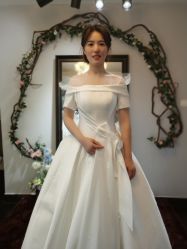 -雪莉美妆婚纱馆