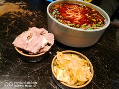 -臻老板牛肉面(光华路SOHO店)