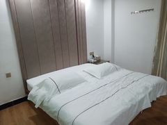 -鑫雅居公寓(广州南站地铁站店)