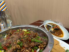 -湖南人家湘菜馆(镇江路店)