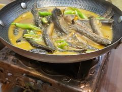 泥鳅煲-郑鼎菜馆
