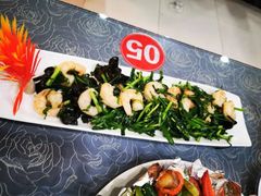 韭菜大虾仁-龙香居海鲜家常菜饭店·特色驴肉·古城浑锅