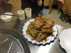 -粘豆包柴火铁锅炖