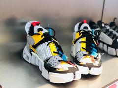 -王府井奥莱临潼小镇(临潼店)