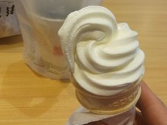 拿破仑蛋糕风味麦旋风-麦当劳(天塔道店)