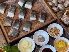 -围炉肉舍•炭烤活鳗•丹东海鲜烤肉(步行街店)