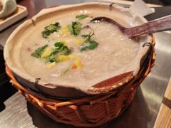 潮界生滚牛肉粥-潮界(虹桥新天地店)