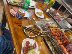 -哈尔滨小酒馆·鲜肉现穿自助烧烤(康新花园店)