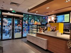 面包甜点陈列柜-麦当劳(宝山大厦店)