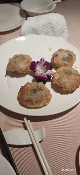 金苑海鲜酒家(拱北店)鲜虾金钱蟹盒图片