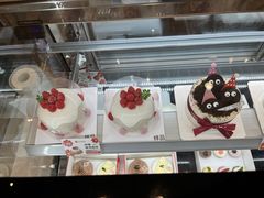 -花花卷卷·鲜食蛋糕(静安久光百货店)